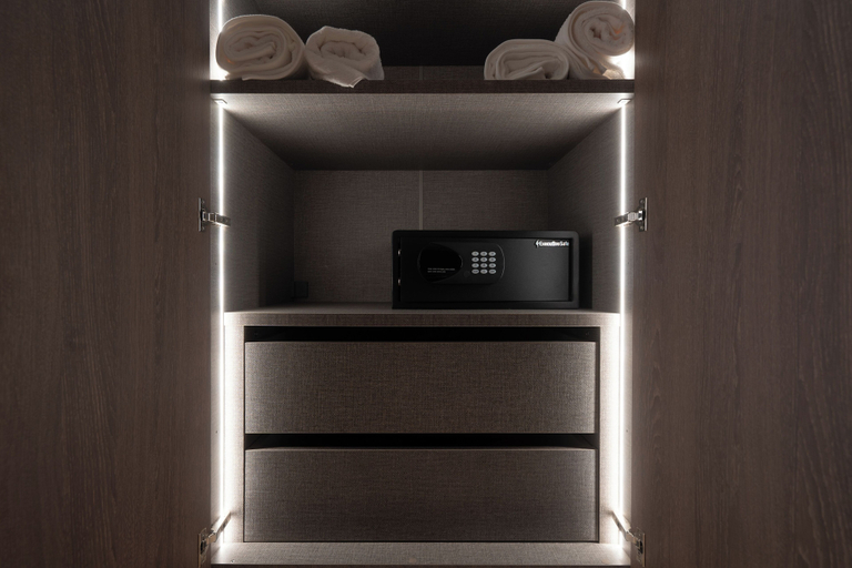 Others 5, Kolonaki Luxury Studios, Attica