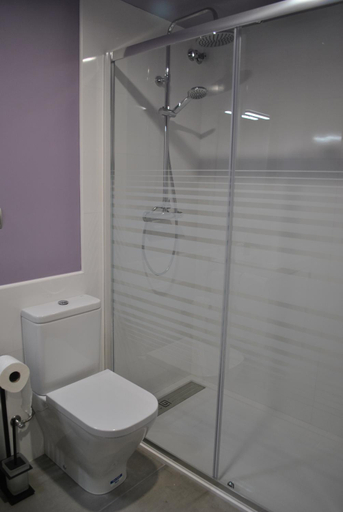 Bathroom 1, Hostal Universitat, Lleida