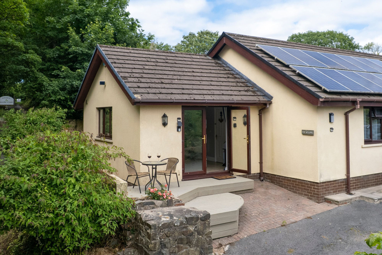 Room 2, The Willows - Peaceful Retreat, Pembrokeshire
