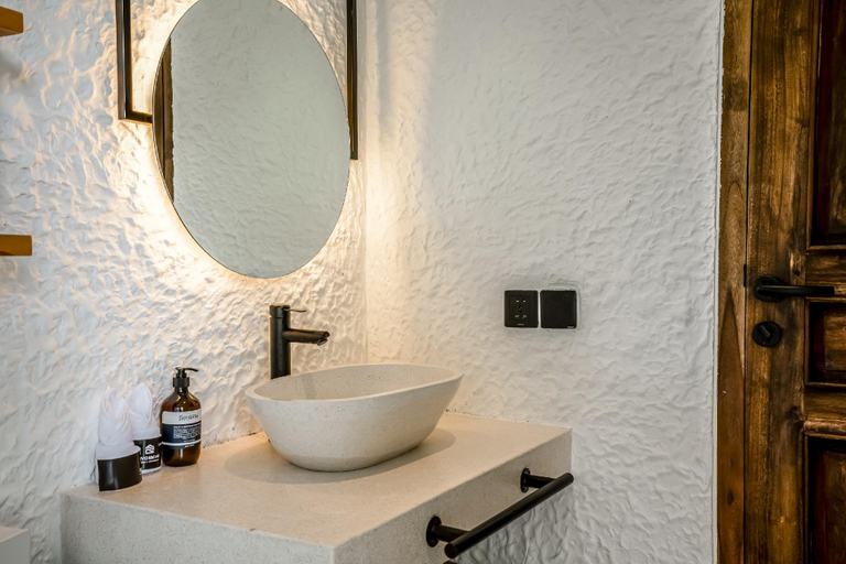 Bathroom 4, Tropical Tribe Villa by EVDEkimi, Gianyar