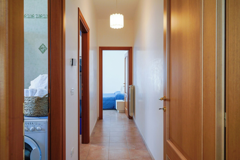 Others 3, Appartamento a Torre Canne con balcone, Brindisi
