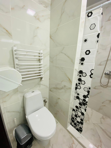 Bathroom 2, Під явором NEW, Tysmenyts'kyi
