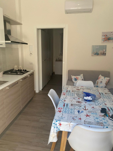 Others 5, Le Dimore del Mare, Brindisi