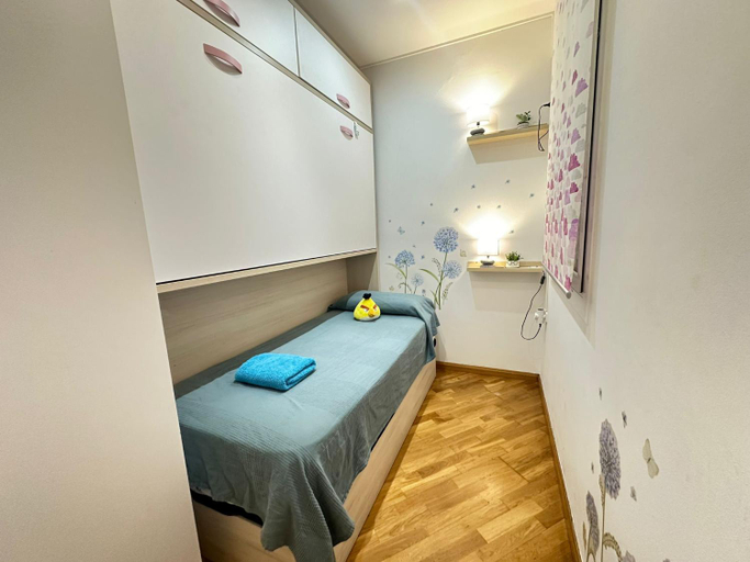 Bedroom 3, Calabria rooms, Barcelona