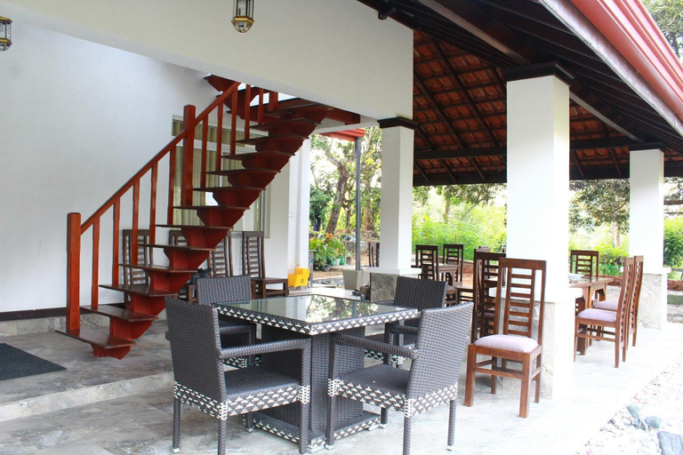 Food & Drinks 4, Cogent Holiday Home, Udunuwara
