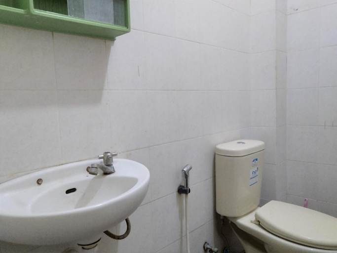 Bathroom 17