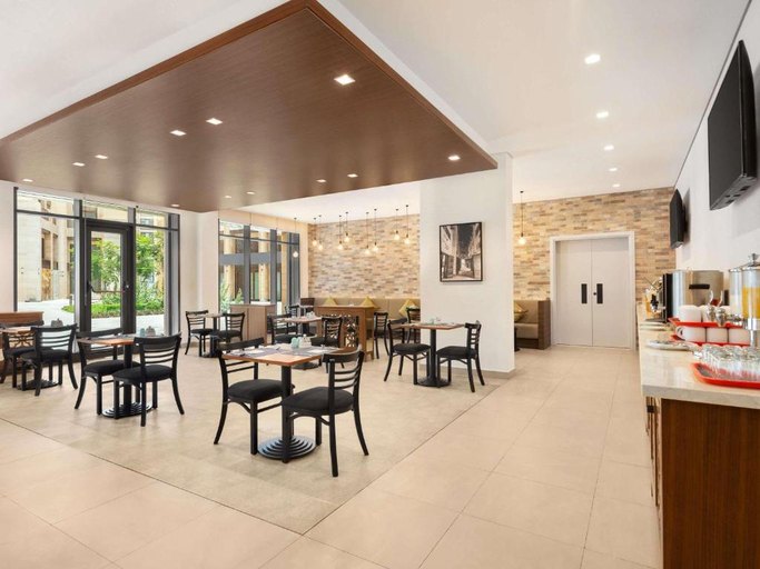 Food & Drinks 5, ibis Styles Dubai Gold District, Dubai