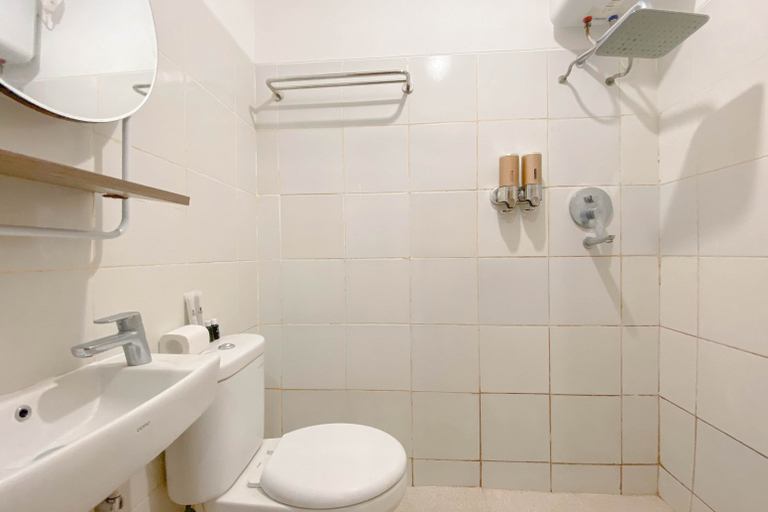 Bathroom 5, Modern 2BR Apartment at Cordova Edupartment Semarang By Travelio, Semarang