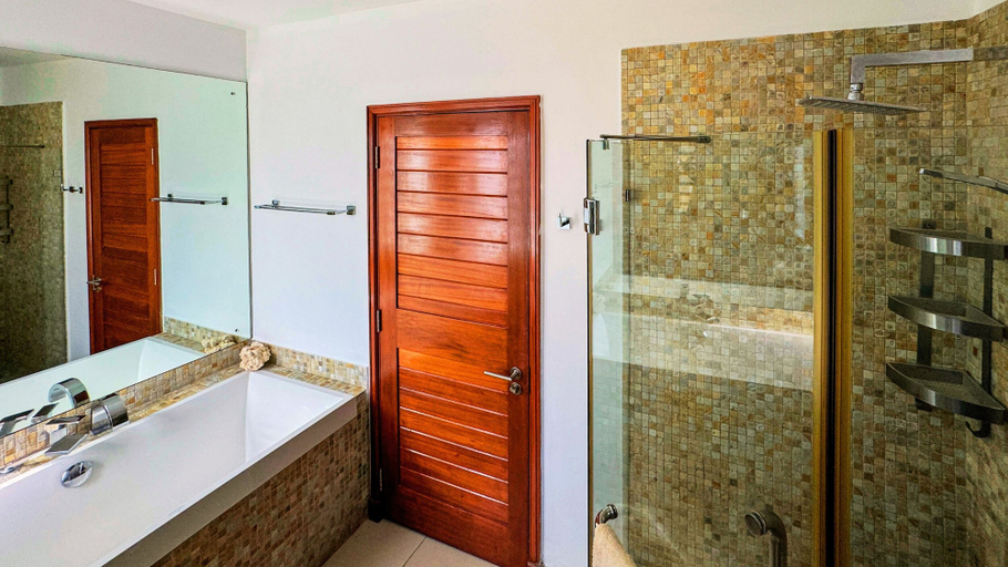 Bathroom, Olana Beach by Horizon Holidays, Black River