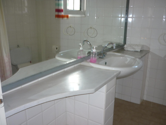 Bathroom 2, Elite Apartments, South Aegean