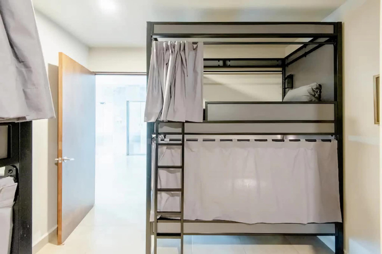 Bedroom 3, Cama en Habitación Compartida Mixta, Mexico City
