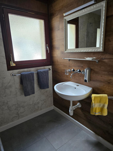 Bathroom 3, Gasthaus Platten, Gersau