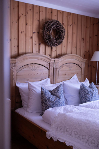 Bedroom 3, Hoel Gard - Herregarden ved Mjøsa, Ringsaker