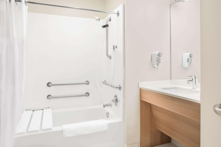 Bathroom 3, Microtel Inn & Suites By Wyndham Ocean City, Worcester