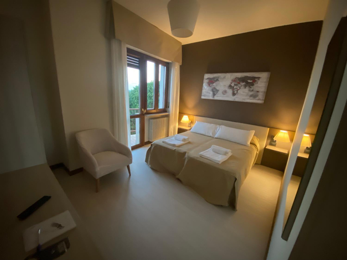 Bedroom 4, hotel lido, Biella