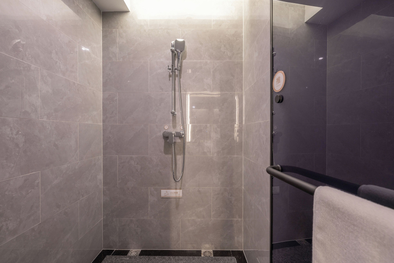 Bathroom 4, World Hotel Jinan Wenlvcheng Branch, Jinan