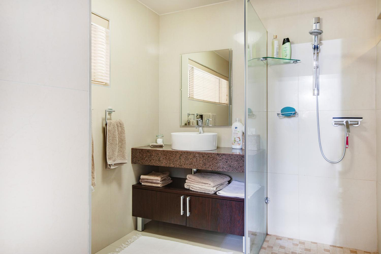 Bathroom 4, Casa Papale' Luxury Accommodation, City of Cape Town