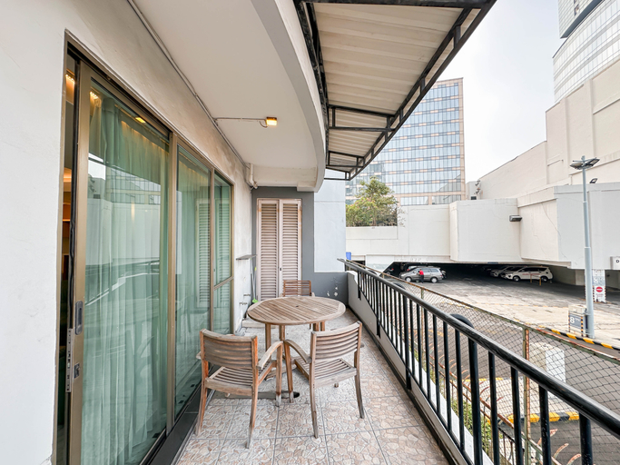 Others 4, Spacious and Strategic Location 3BR at Kondominium Regensi Apartment By Travelio, Surabaya