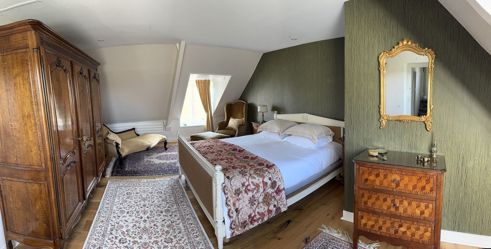 Bedroom 4, Château La Rametière, Manche