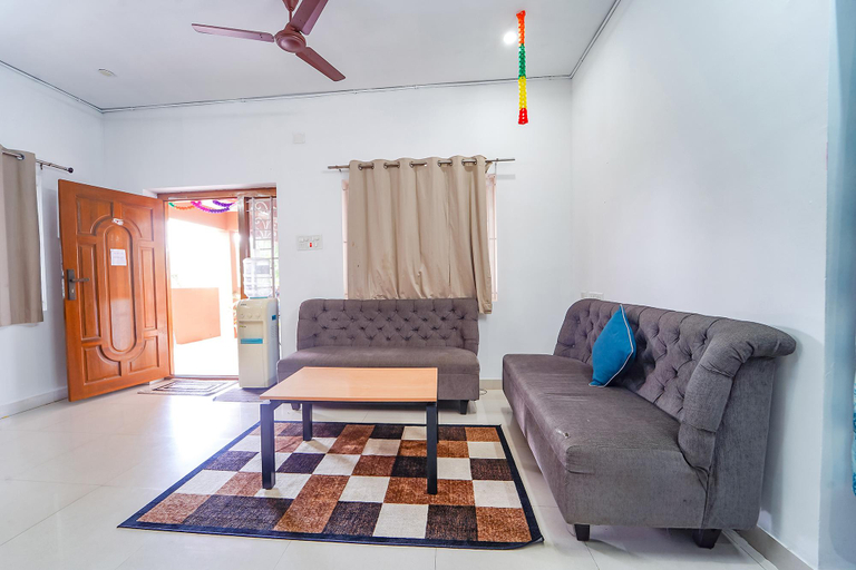 Public Area 2, FabHotel Virksham Thrivyn, Coimbatore