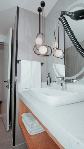 Bathroom 5, TRYP by Wyndham Istanbul Beyoglu, Beyoğlu