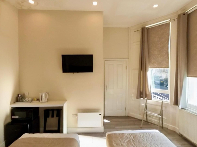 Bedroom 2, NOX Olympia, London