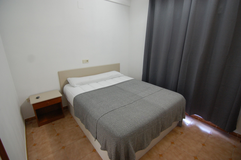 Others 4, Hostal El 36, Toledo