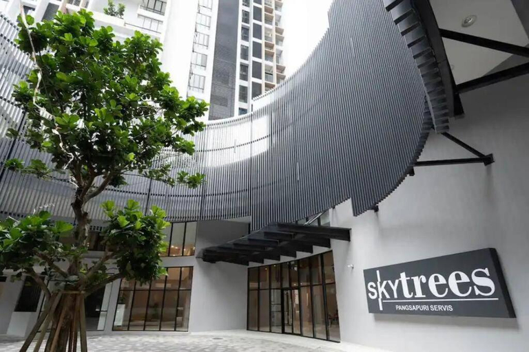 Public Area, Sky Trees Bukit Indah Aeon with Wifi Netflix, Johor Bahru