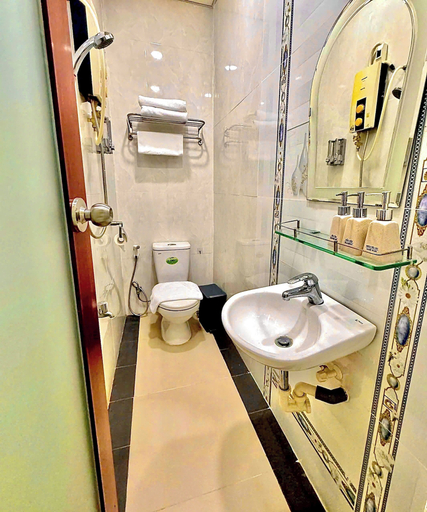 Bathroom 4, Bros Citihouse, Ho Chi Minh City
