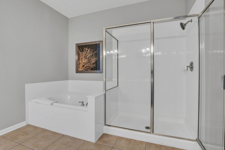Others 2, 4816 Cayview Ave #306, Orange