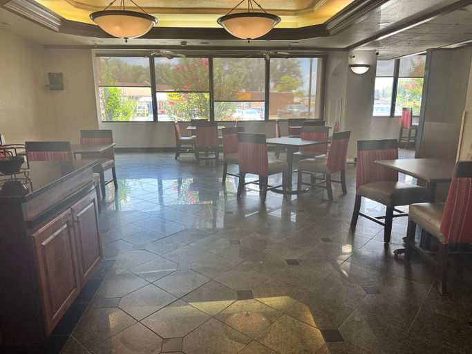 Food & Drinks 5, AmericInn by Wyndham Memphis East, Shelby