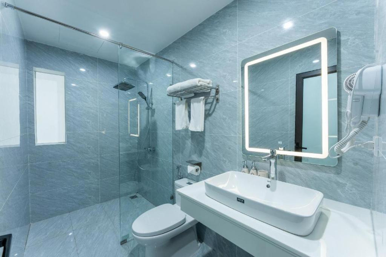Bathroom 3, Hoa Nam Hotel Vạn Phúc, Hà Đông
