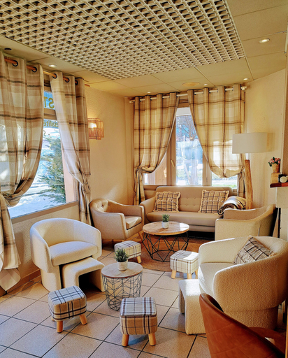 Others 1, Hôtel Espace, Alpes-de-Haute-Provence