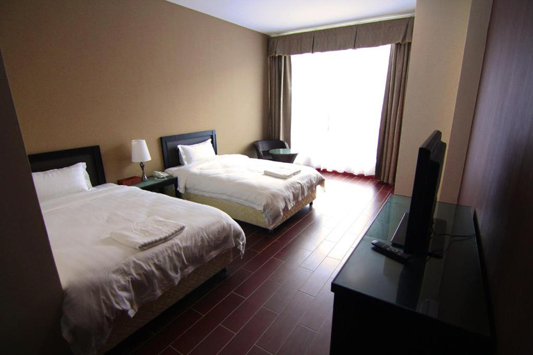 Putatan Platinum Hotel Room Type - Deluxe Twin