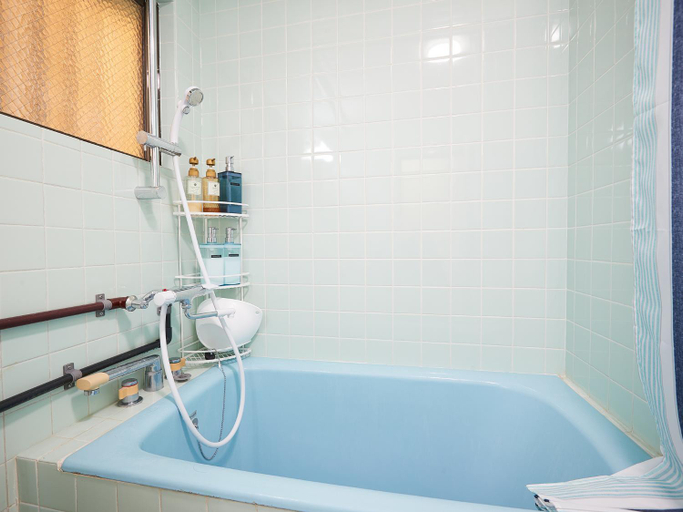 Bathroom 4, Guest house II Rokumarukan, Naha