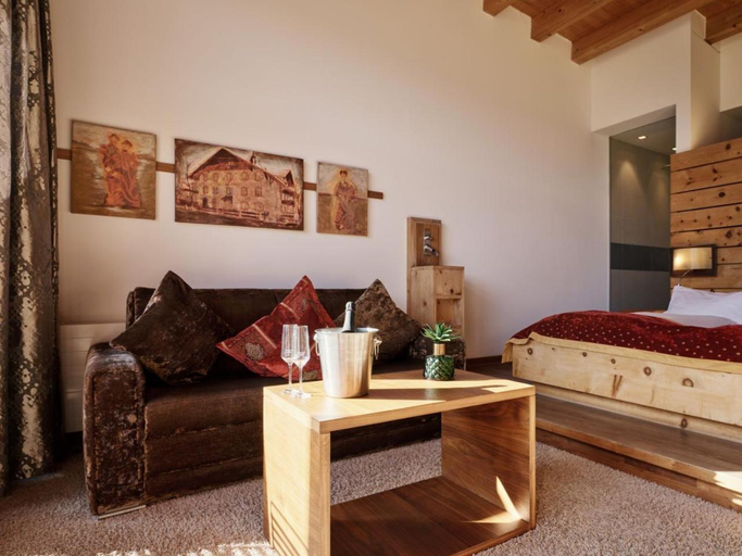 Bedroom 3, MOHR life resort, Reutte