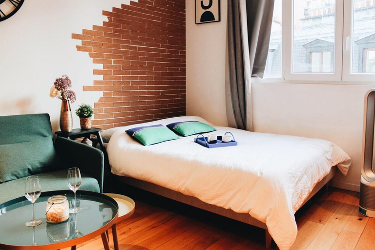 Bedroom, Charming Studio Steps from the Eiffel Tower, Paris