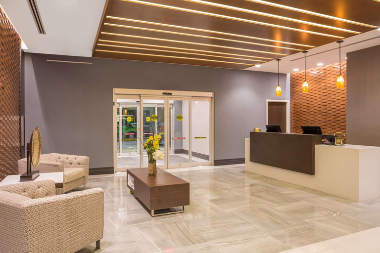 Public Area 2, Wingate By Wyndham Miami Airport, Miami-Dade