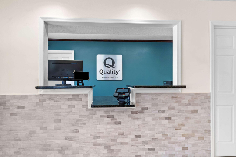Public Area 2, Quality Inn Eastman, Dodge
