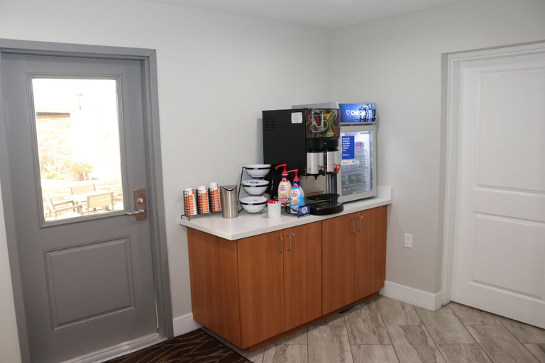 Public Area 2, Antioch Inn and Suites, Contra Costa
