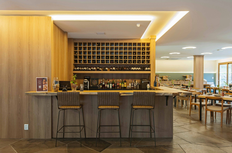 Food & Drinks