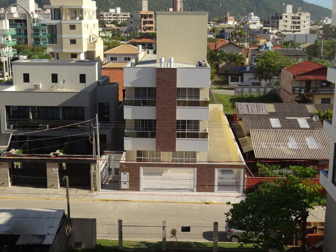 Others 5, Mariscal Flat, Bombinhas