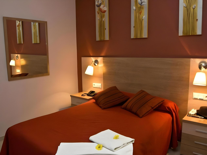 Bedroom 2, Hostal Atocha Almudena Martin, Madrid