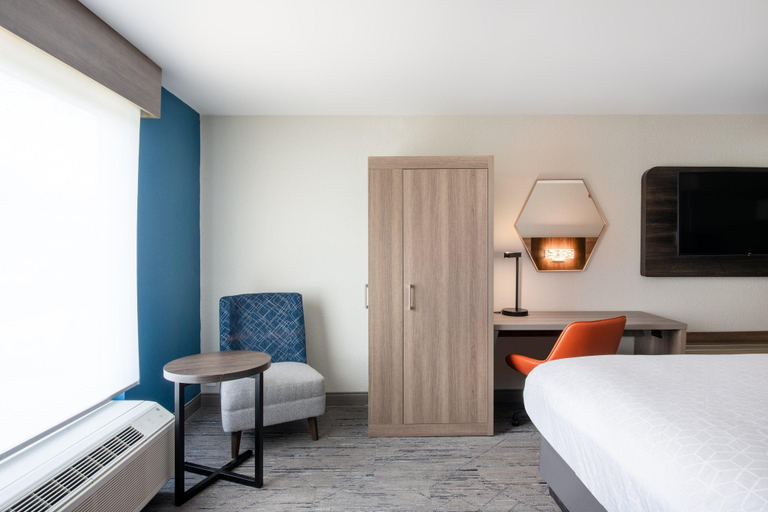 Bedroom 4, Holiday Inn Express & Suites WILSON I-95 by IHG, Wilson