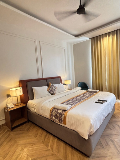 Bedroom 2, Royal Palm Inn, Faizabad