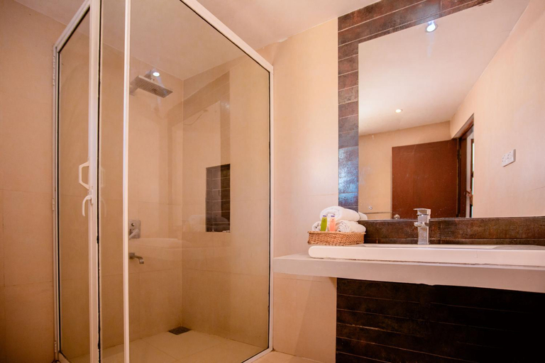Bathroom 4, Lake Wind Hotel, Thissamaharama