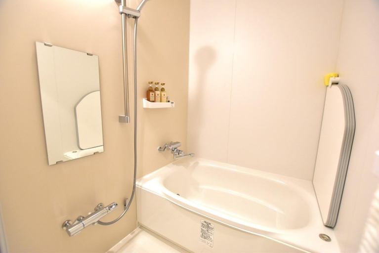 Bathroom, Tamatsukan/JR Tsuruhashi 7 mins/ Early Check in, Osaka