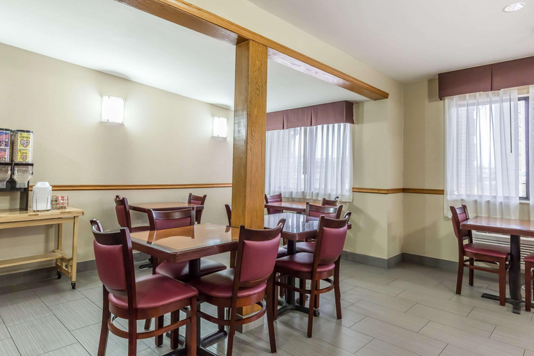 Food & Drinks 5, Quality Inn Mount Vernon, Il, Jefferson