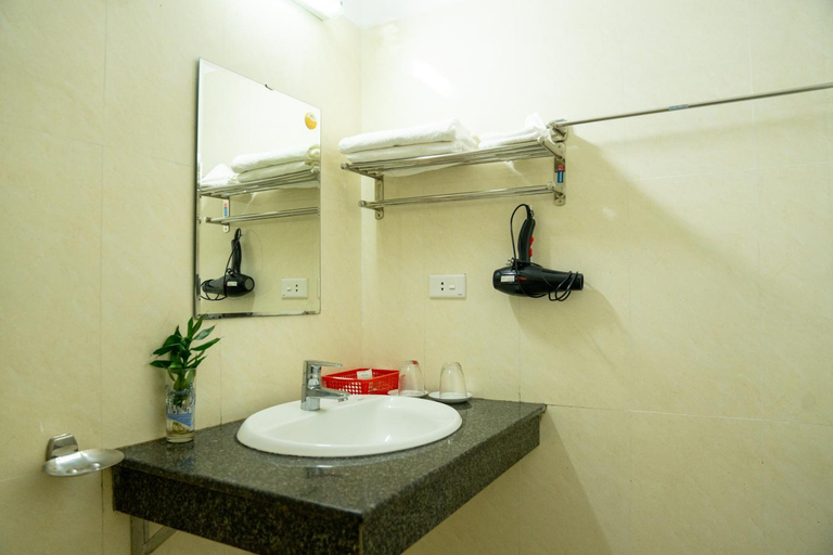 Bathroom, Khach san Pha Đin, Điên Biên Phủ