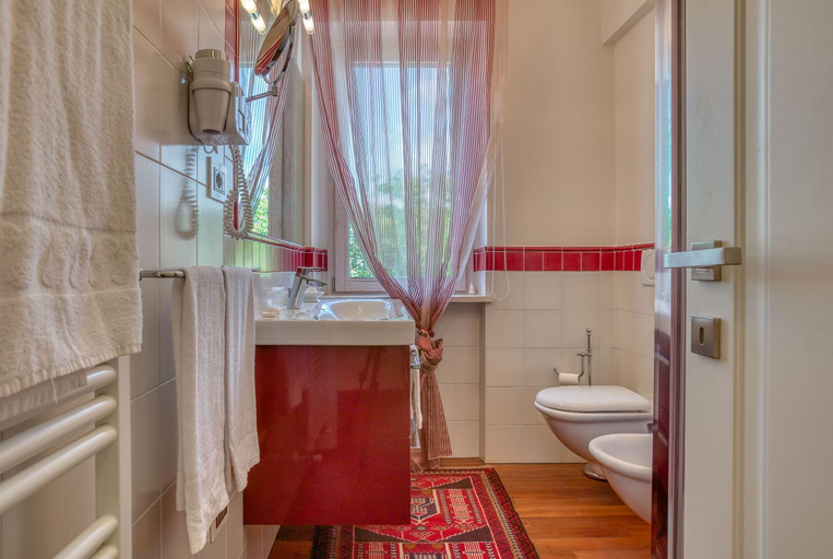 Bathroom 2, Hotel Villa De Santis, Terni
